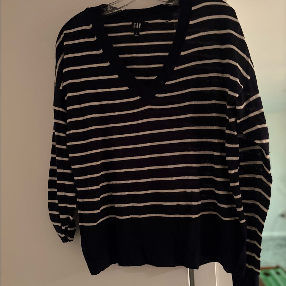 GAP Women's V-Neck Striped Sweater